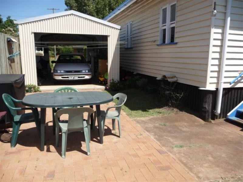 10 Dodd Street, Newtown QLD 4305