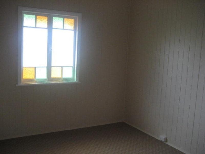 153 Bridge Street, North Toowoomba QLD 4350