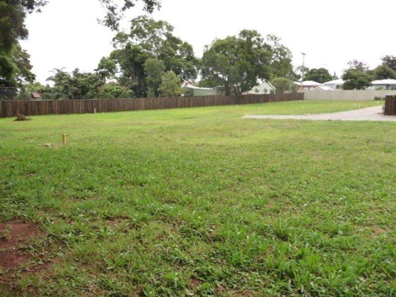 26 Rhyde Street, Mount Lofty QLD 4350