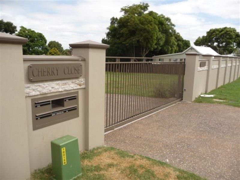24A Rhyde Street, Mount Lofty QLD 4350