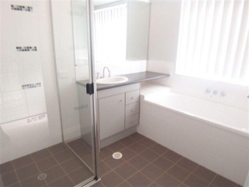 29 Highgroves Road, Highfields QLD 4352