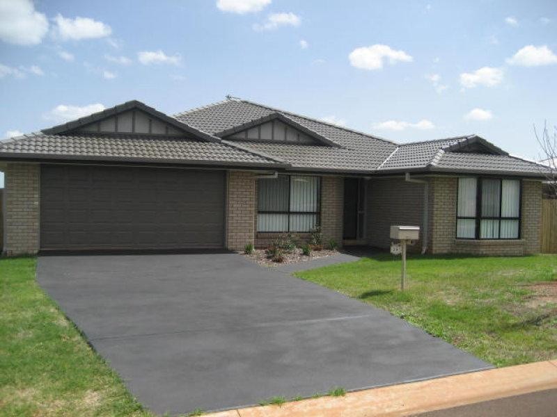 29 Highgroves Road, Highfields QLD 4352