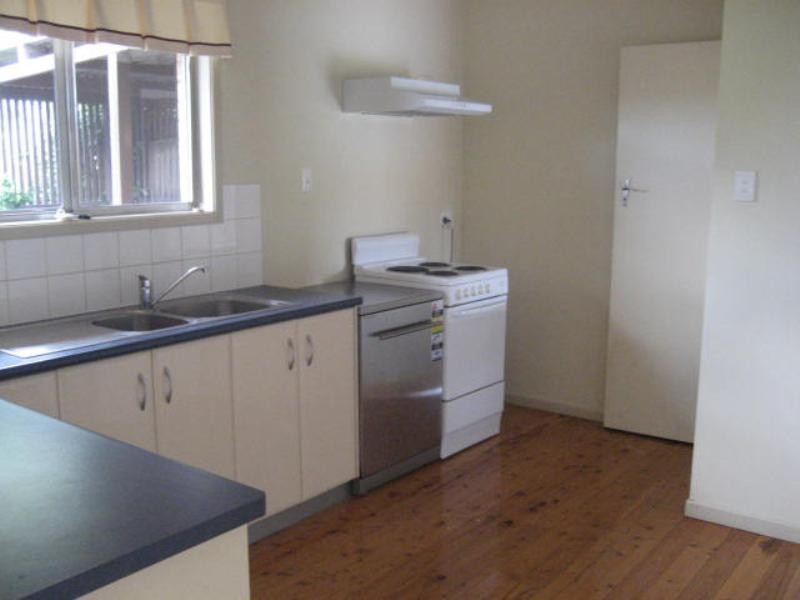 18 Cossart Street, Centenary Heights QLD 4350