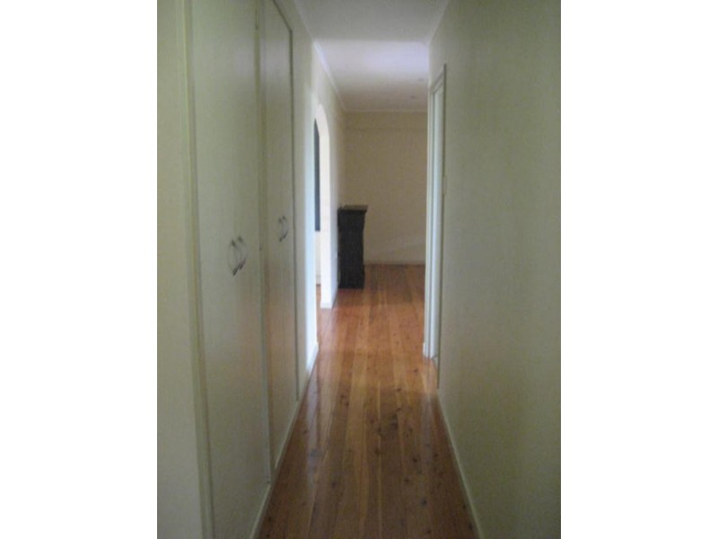 18 Cossart Street, Centenary Heights QLD 4350