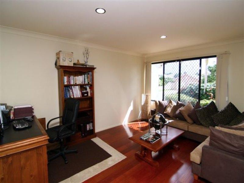 6 Lillypilly Court, Middle Ridge QLD 4350