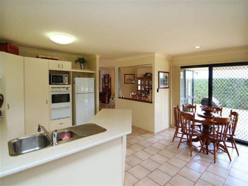 6 Lillypilly Court, Middle Ridge QLD 4350