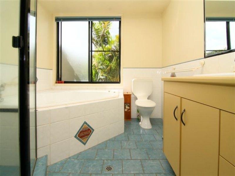 6 Lillypilly Court, Middle Ridge QLD 4350