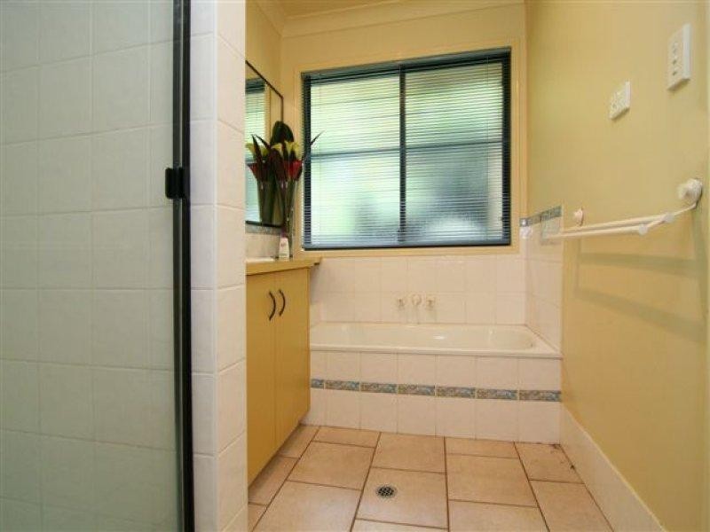 6 Lillypilly Court, Middle Ridge QLD 4350