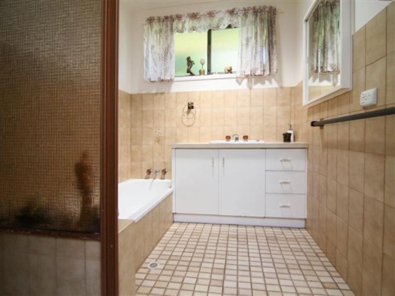32 Katoomba Crescent, Prince Henry Heights QLD 4350