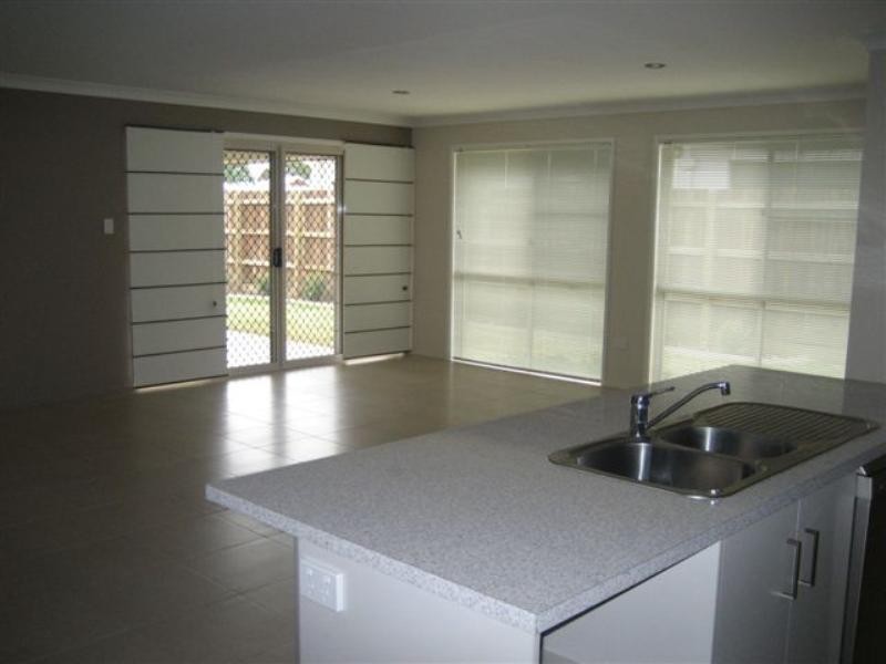 7 Beardsworth Court, Middle Ridge QLD 4350