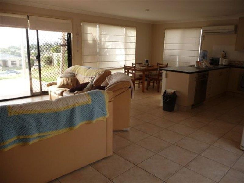 5 Samuel Court, Darling Heights QLD 4350