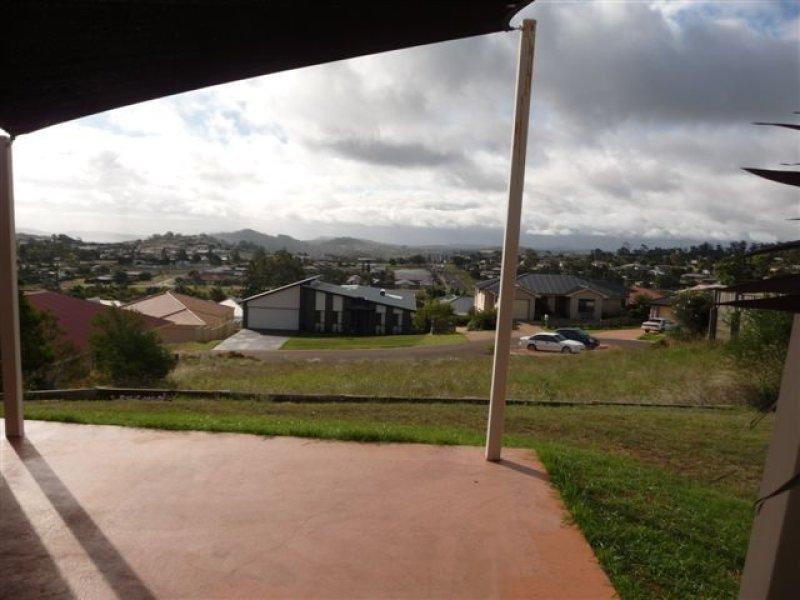 5 Samuel Court, Darling Heights QLD 4350