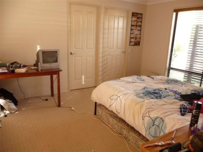 5 Samuel Court, Darling Heights QLD 4350