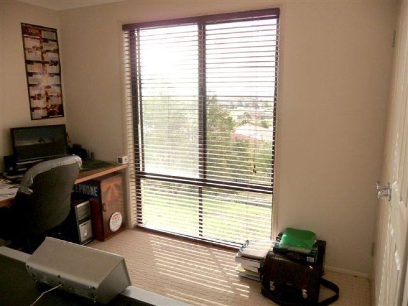 5 Samuel Court, Darling Heights QLD 4350