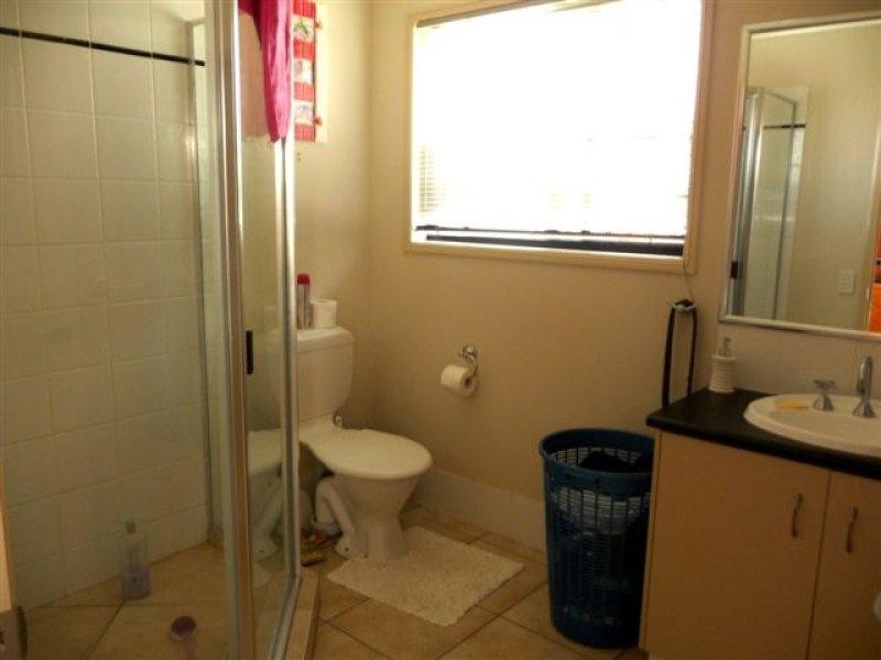 5 Samuel Court, Darling Heights QLD 4350