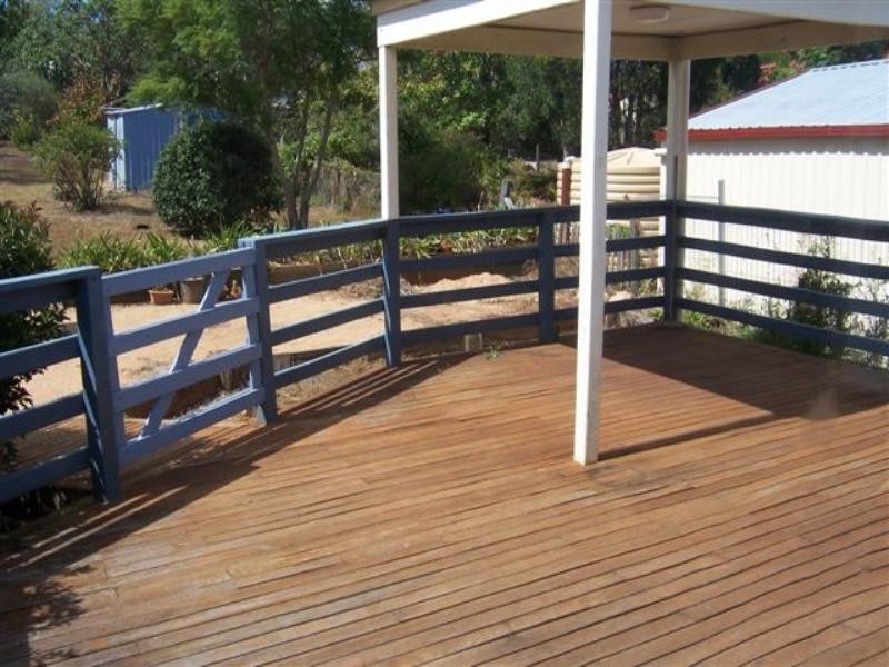 12 Kenneth Street, Mount Lofty QLD 4350