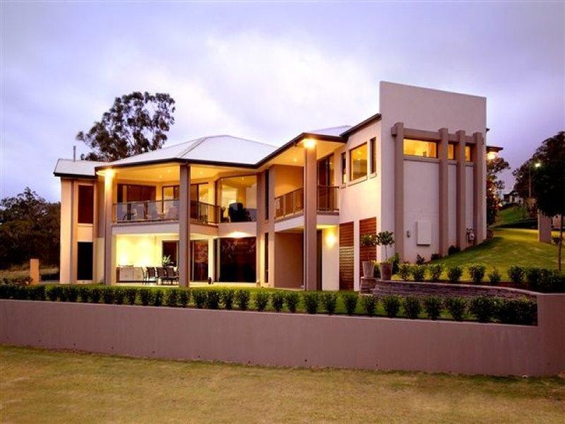 2 Mackenzie Street, Mount Lofty QLD 4350