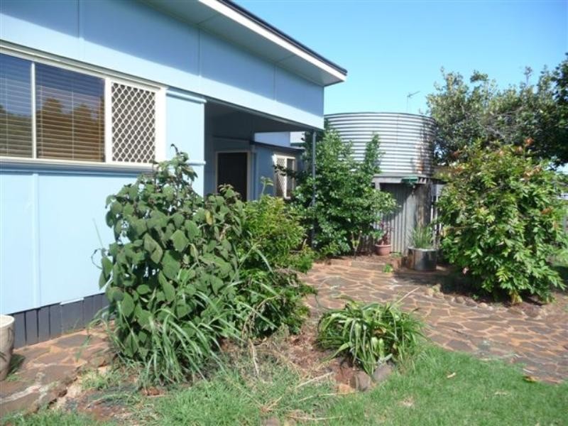 125 Stephen Street, Harristown QLD 4350