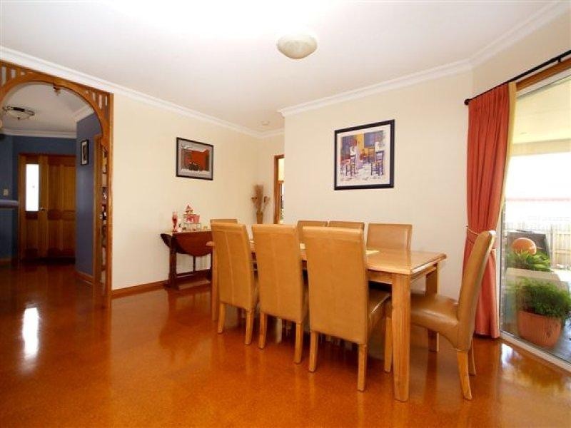 12 Spring Garden Court, Middle Ridge QLD 4350