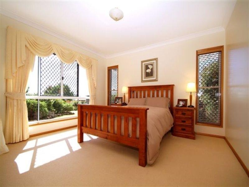 12 Spring Garden Court, Middle Ridge QLD 4350