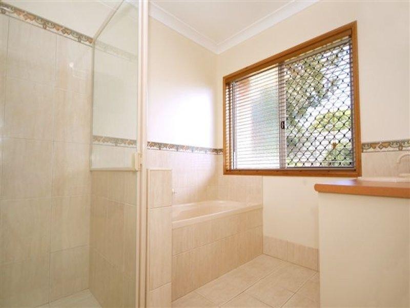 12 Spring Garden Court, Middle Ridge QLD 4350