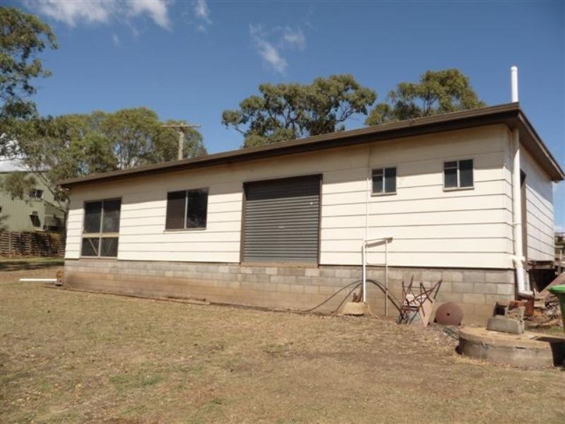 511 South Street, Harristown QLD 4350