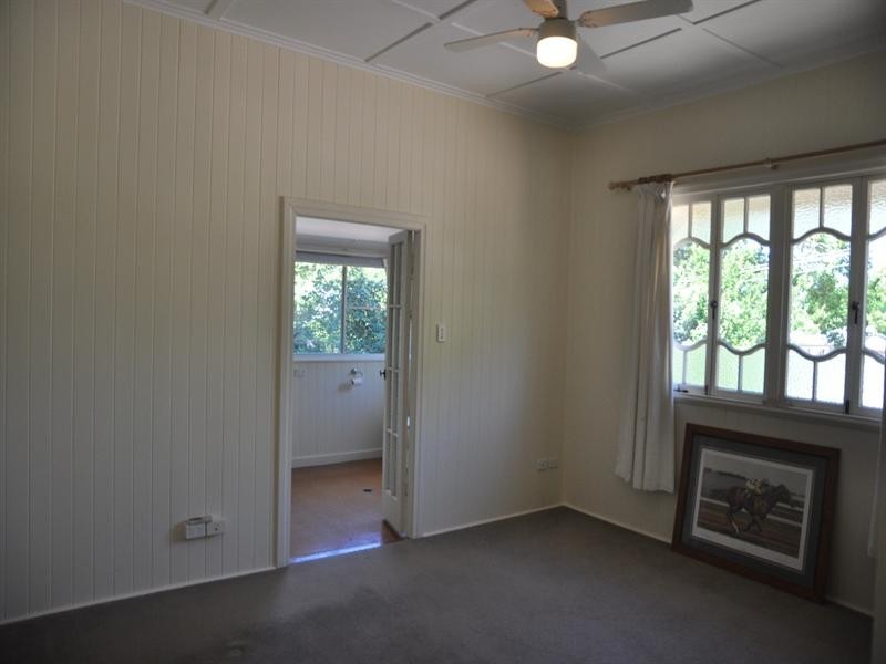 5 Gladstone Street, Newtown QLD 4350