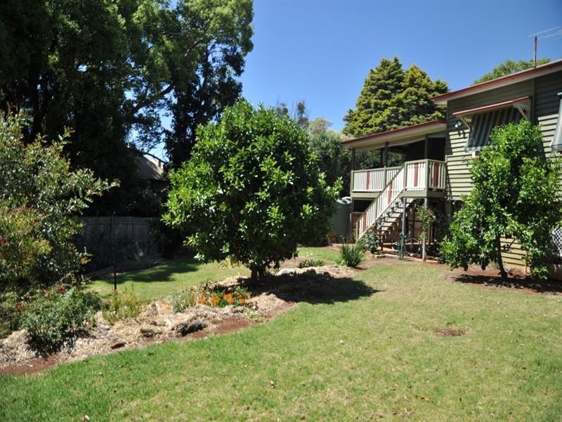 5 Gladstone Street, Newtown QLD 4350