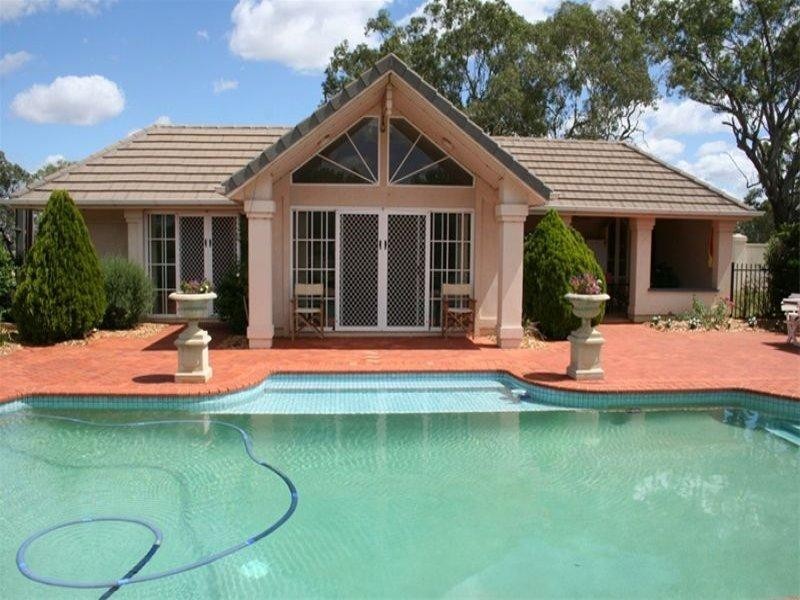 26 Sussex Drive, Oakey QLD 4401