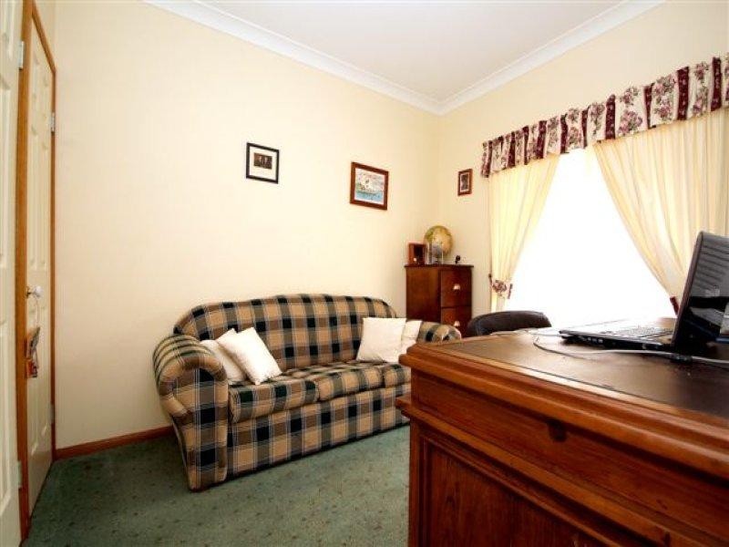 286 Hayden Street, Mount Rascal QLD 4350