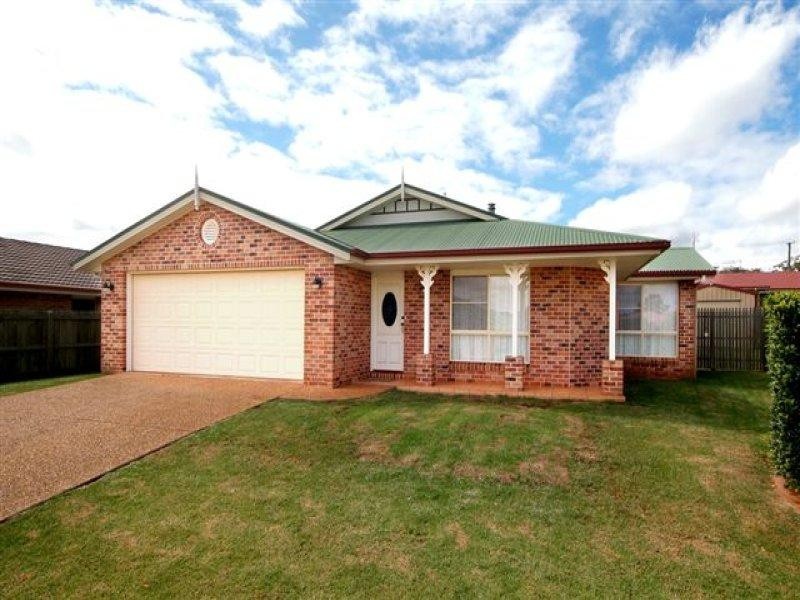 16 Poppy Court, Middle Ridge QLD 4350