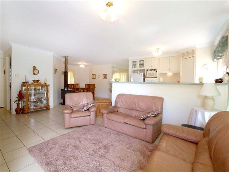 16 Poppy Court, Middle Ridge QLD 4350