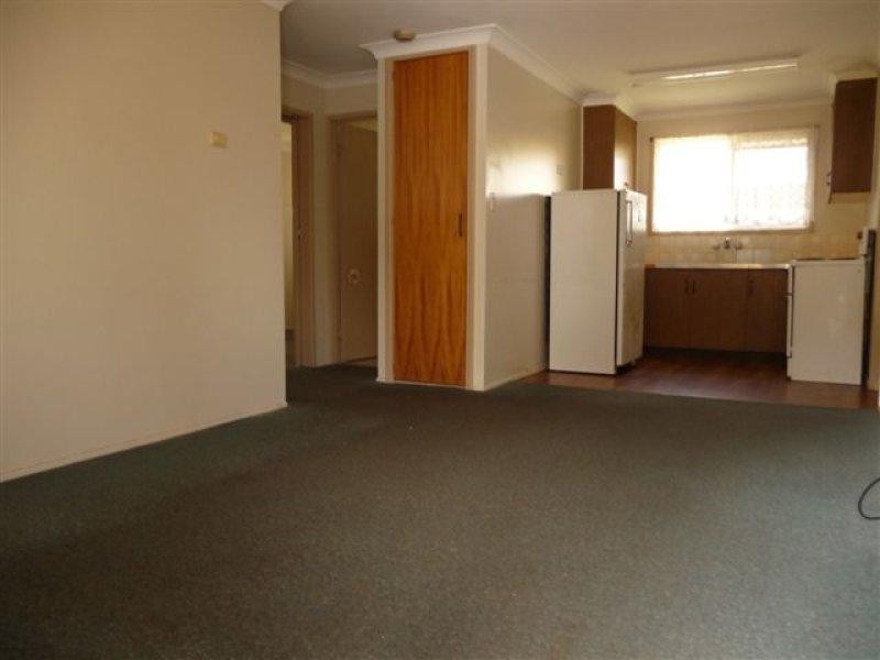 1 and 2/471 West Street, Darling Heights QLD 4350