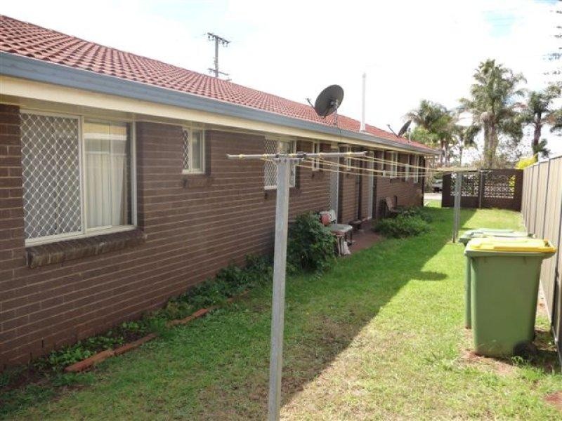 1 and 2/471 West Street, Darling Heights QLD 4350