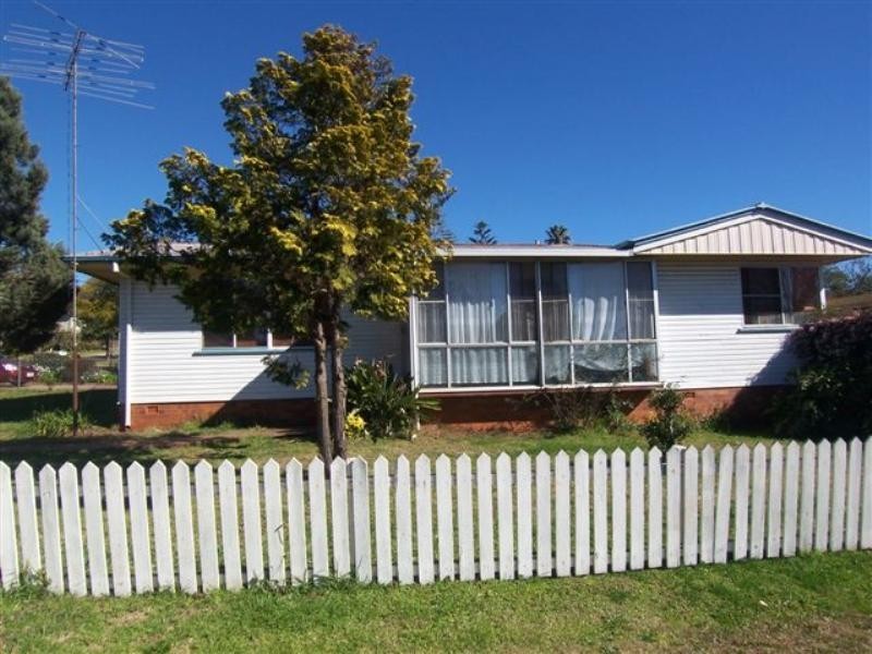 21 Dalgleish Street, South Toowoomba QLD 4350