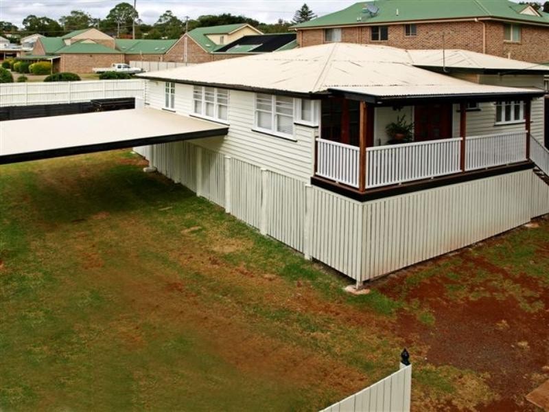 92 James Street, South Toowoomba QLD 4350