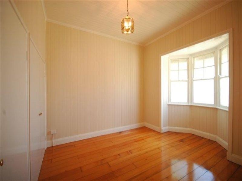 137 Holberton Street, Newtown QLD 4350