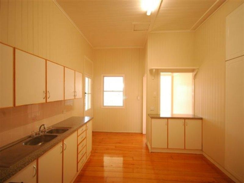 137 Holberton Street, Newtown QLD 4350