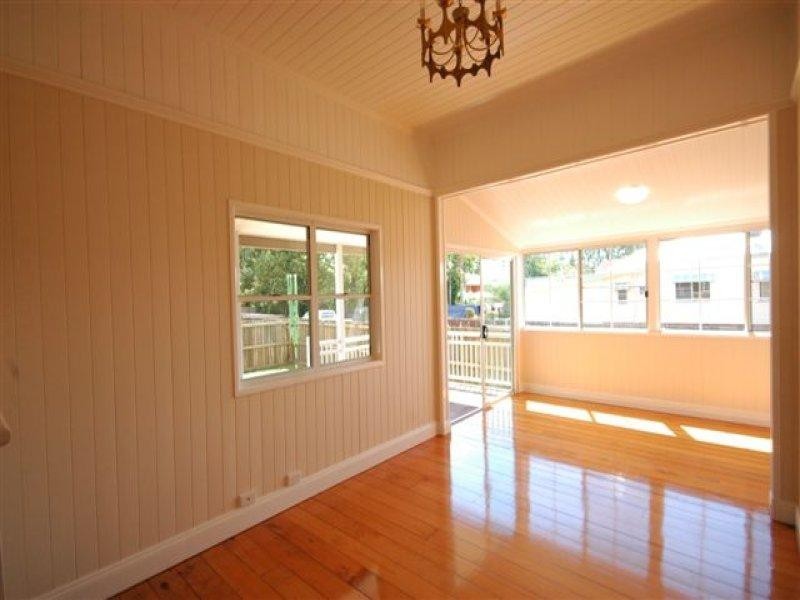 137 Holberton Street, Newtown QLD 4350