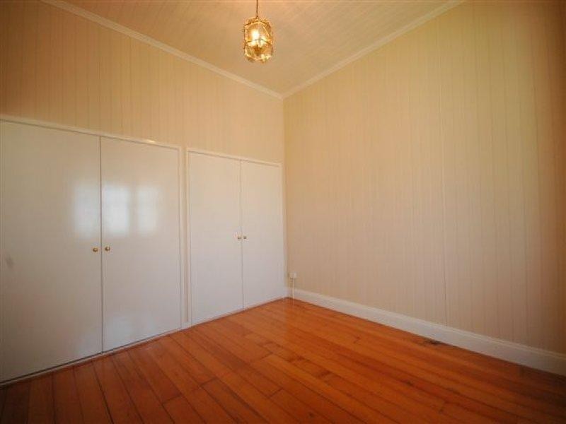 137 Holberton Street, Newtown QLD 4350