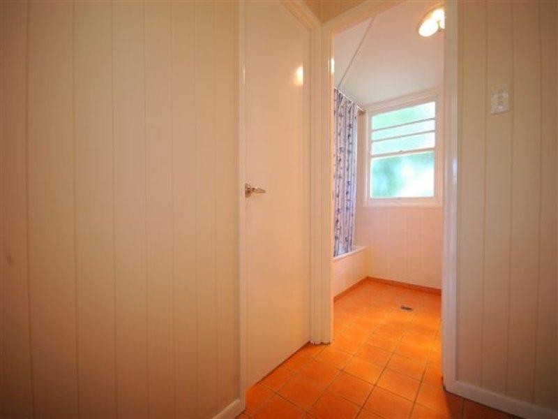 137 Holberton Street, Newtown QLD 4350