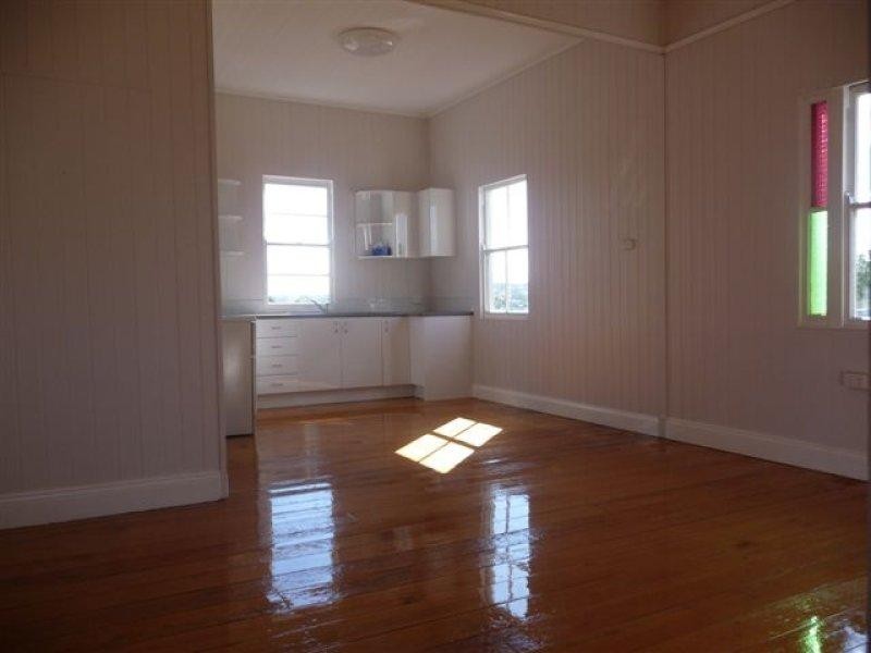 8 Phipps Drive, Meringandan QLD 4352