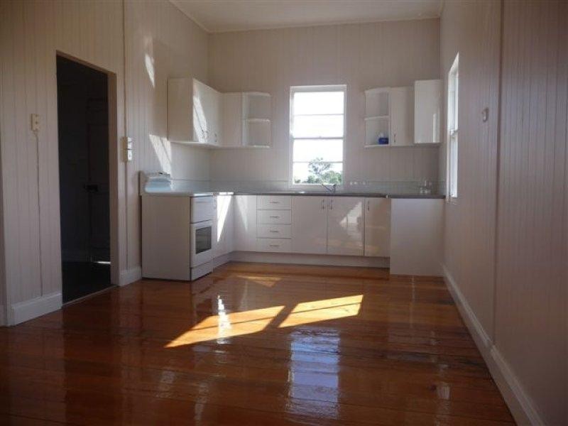 8 Phipps Drive, Meringandan QLD 4352