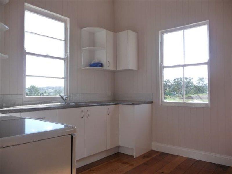 8 Phipps Drive, Meringandan QLD 4352