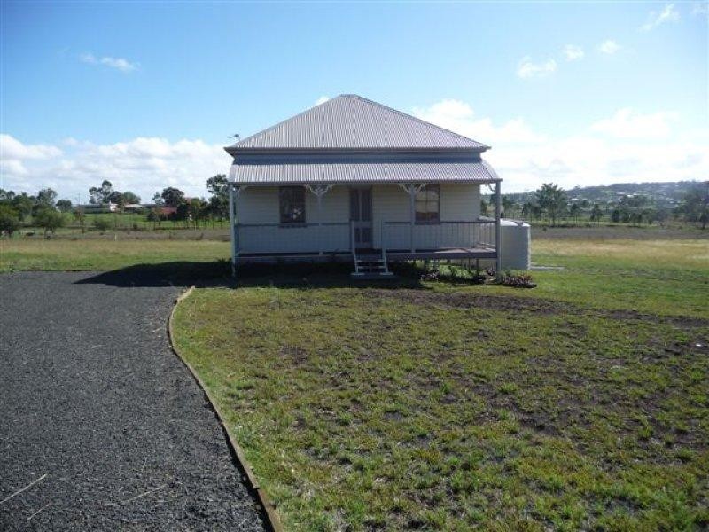 8 Phipps Drive, Meringandan QLD 4352