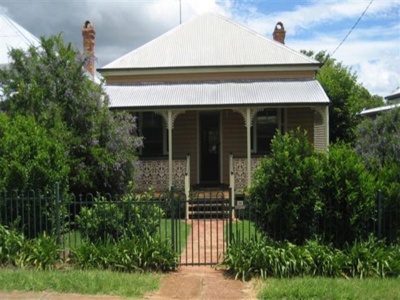 26 Eleanor Street, East Toowoomba QLD 4350