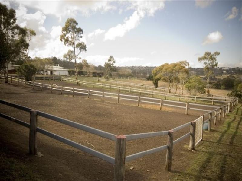 5 Kookaburra Court, Glenvale QLD 4350