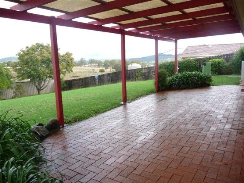 42 Melway Crescent, Harristown QLD 4350