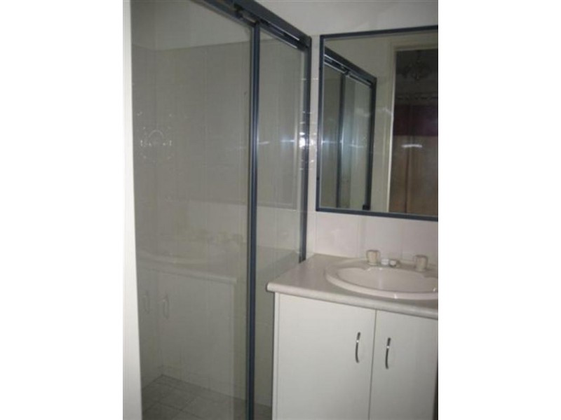 1 Lillian Court, Harristown QLD 4350