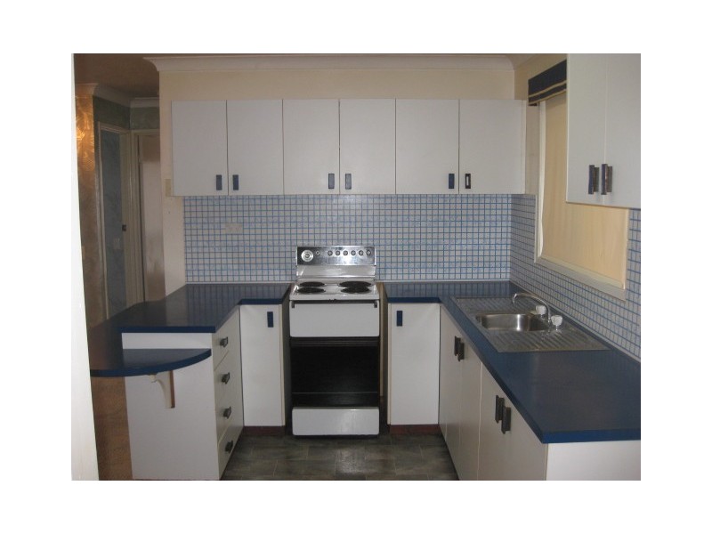 2/72 Wine Drive, Wilsonton Heights QLD 4350